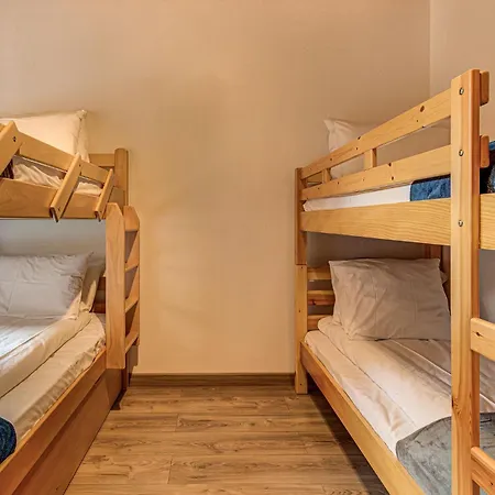 Les Nantillons, Alpes Agency, Chamonix, Sleeps 6-8