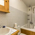 Les Nantillons, Alpes Agency, Chamonix, Sleeps 6-8 Apartment *